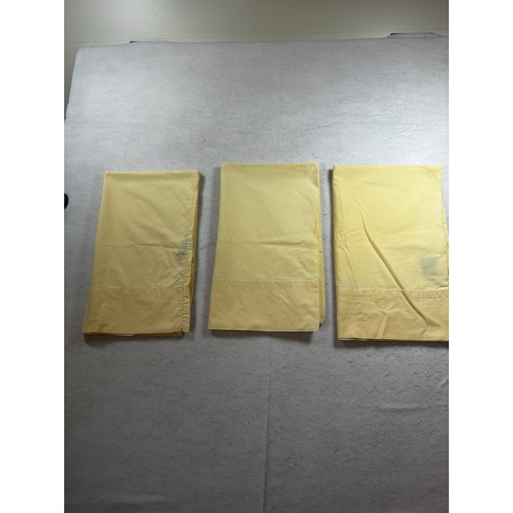 Lauren Ralph Lauren 100% Cotton Creamy Pale Yellow Set of 3 Std.‎ Pillowcases